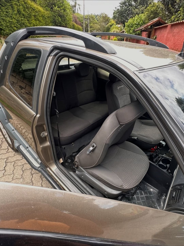 FIAT STRADA ADVENTURE 1.4 CD COMPLETO